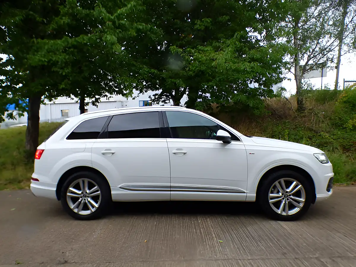 Used 2016 Audi Q7 S Line White - Interior and Exterior details 18