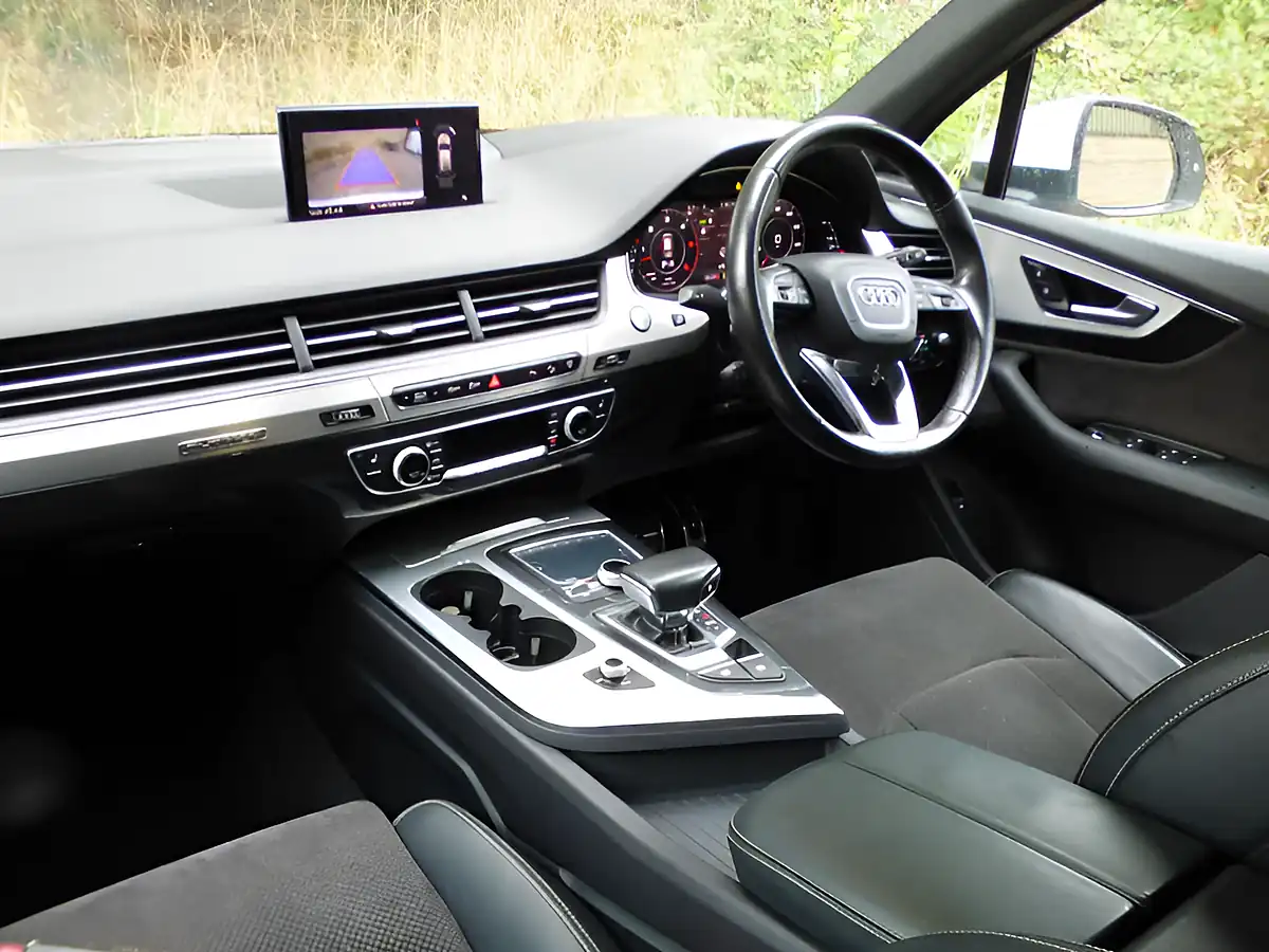 Used 2016 Audi Q7 S Line White - Interior and Exterior details 3