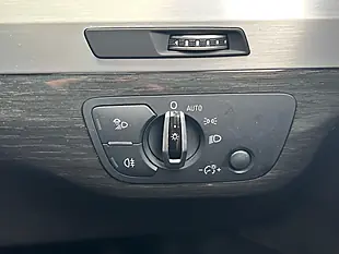 Used 2016 Audi Q7 Tiptronic Quattro Silver - Interior and Exterior details 13