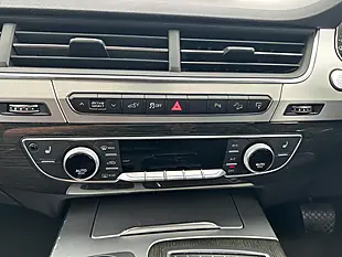 Used 2016 Audi Q7 Tiptronic Quattro Silver - Interior and Exterior details 18