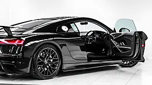 Used 2016 Audi R8 Plus Black - Interior and Exterior details 16