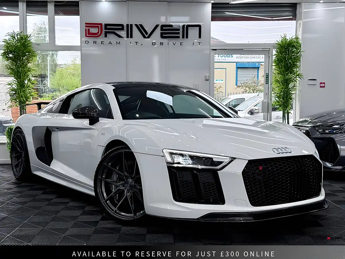 Used 2016 Audi R8 Plus White - Front View
