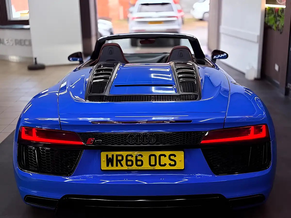 Used 2016 Audi R8 Spyder Quattro [5X Services] Blue - Interior and Exterior details 13