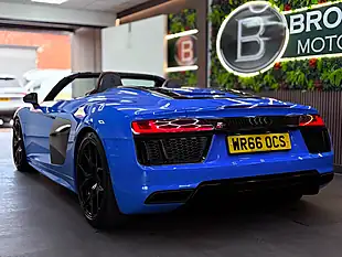 Used 2016 Audi R8 Spyder Quattro [5X Services] Blue - Interior and Exterior details 14