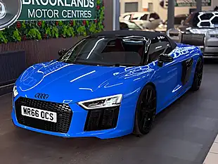 Used 2016 Audi R8 Spyder Quattro [5X Services] Blue - Interior and Exterior details 16