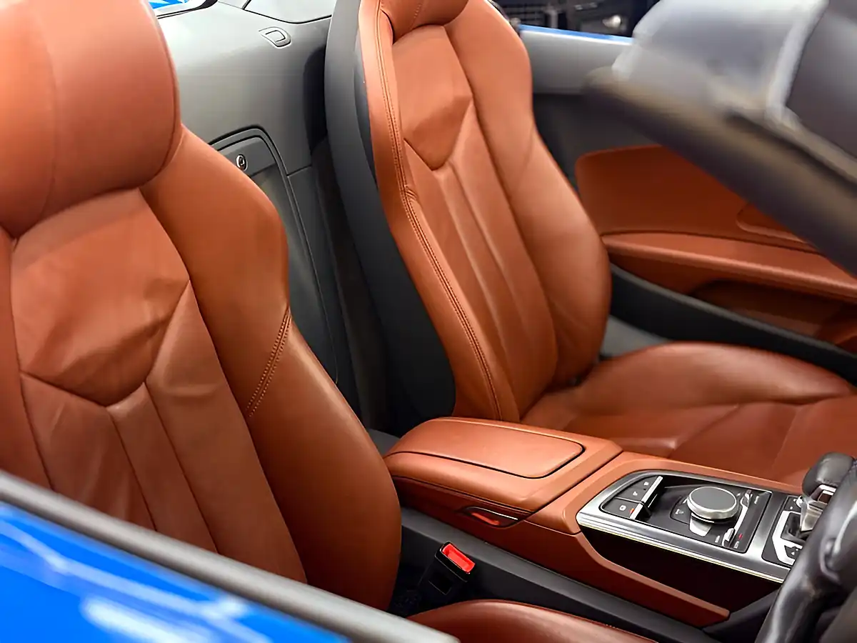 Used 2016 Audi R8 Spyder Quattro [5X Services] Blue - Interior and Exterior details 20