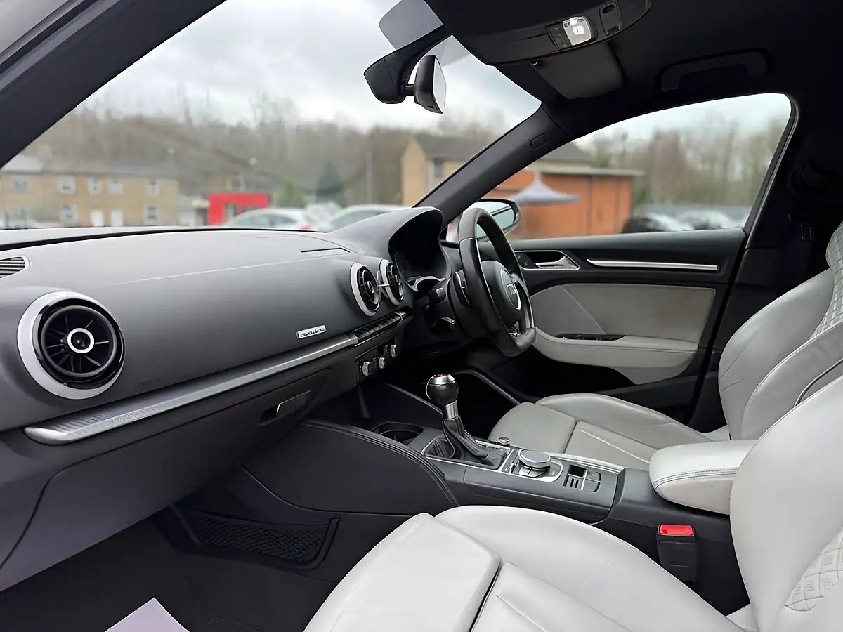 Used 2016 Audi RS3 Sportback White - Interior and Exterior details 16