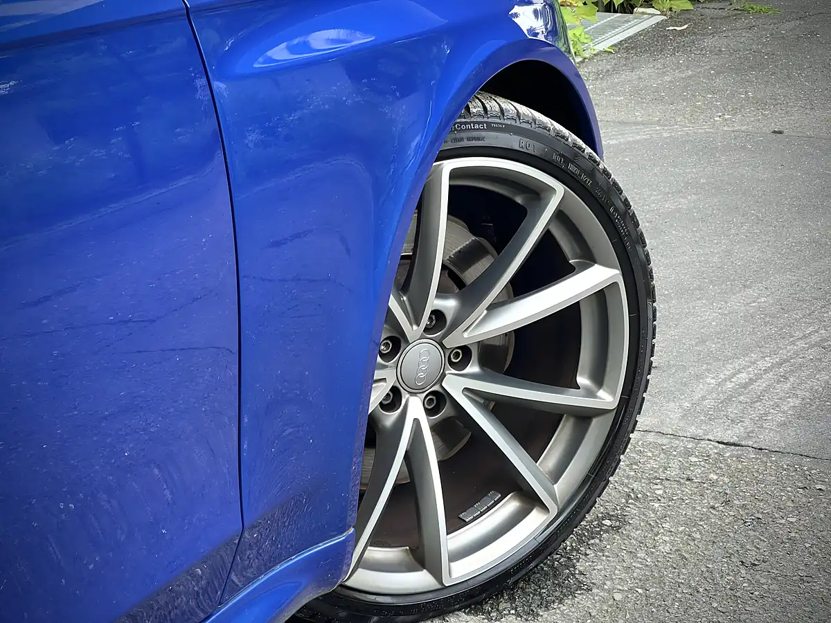 Used 2016 Audi RS4 Avant Blue Metallic - Interior and Exterior details 11