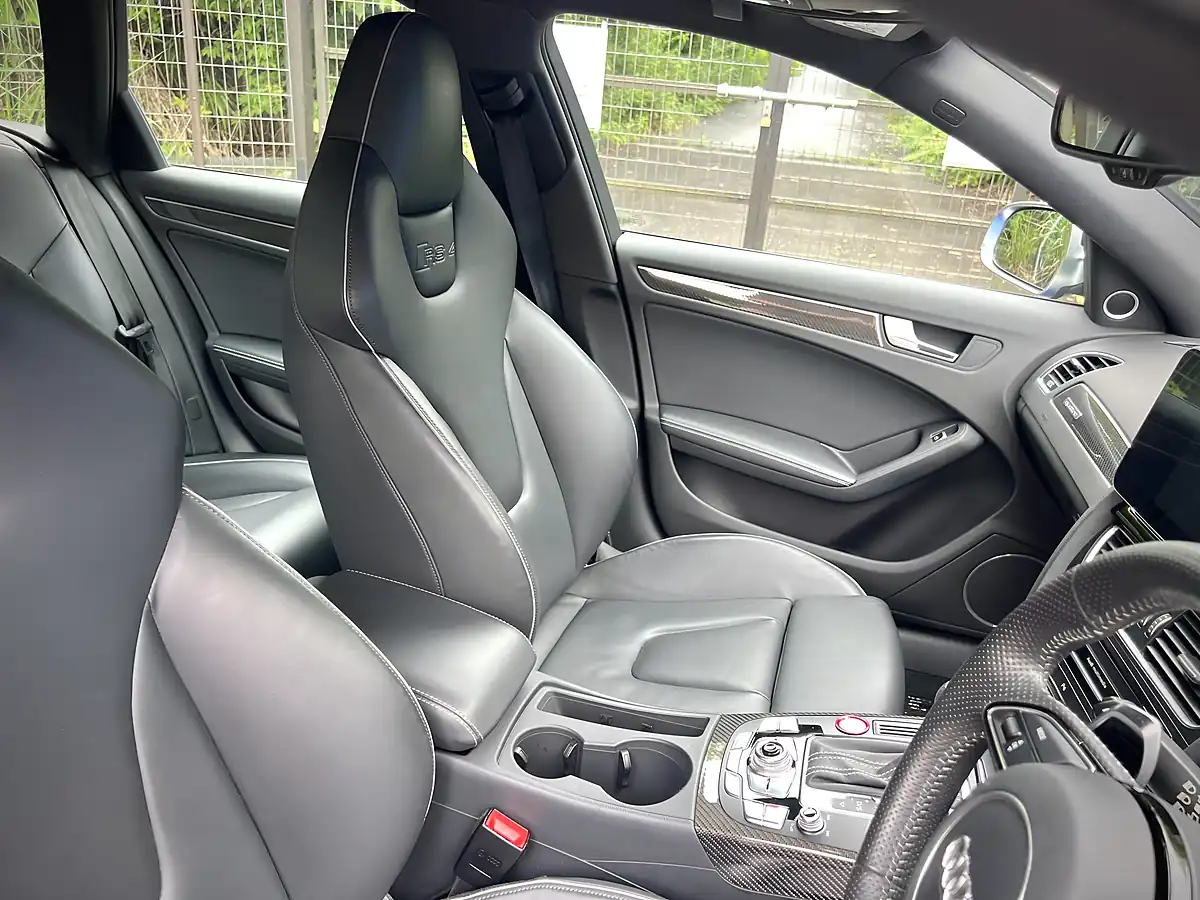 Used 2016 Audi RS4 Avant Blue Metallic - Interior and Exterior details 13
