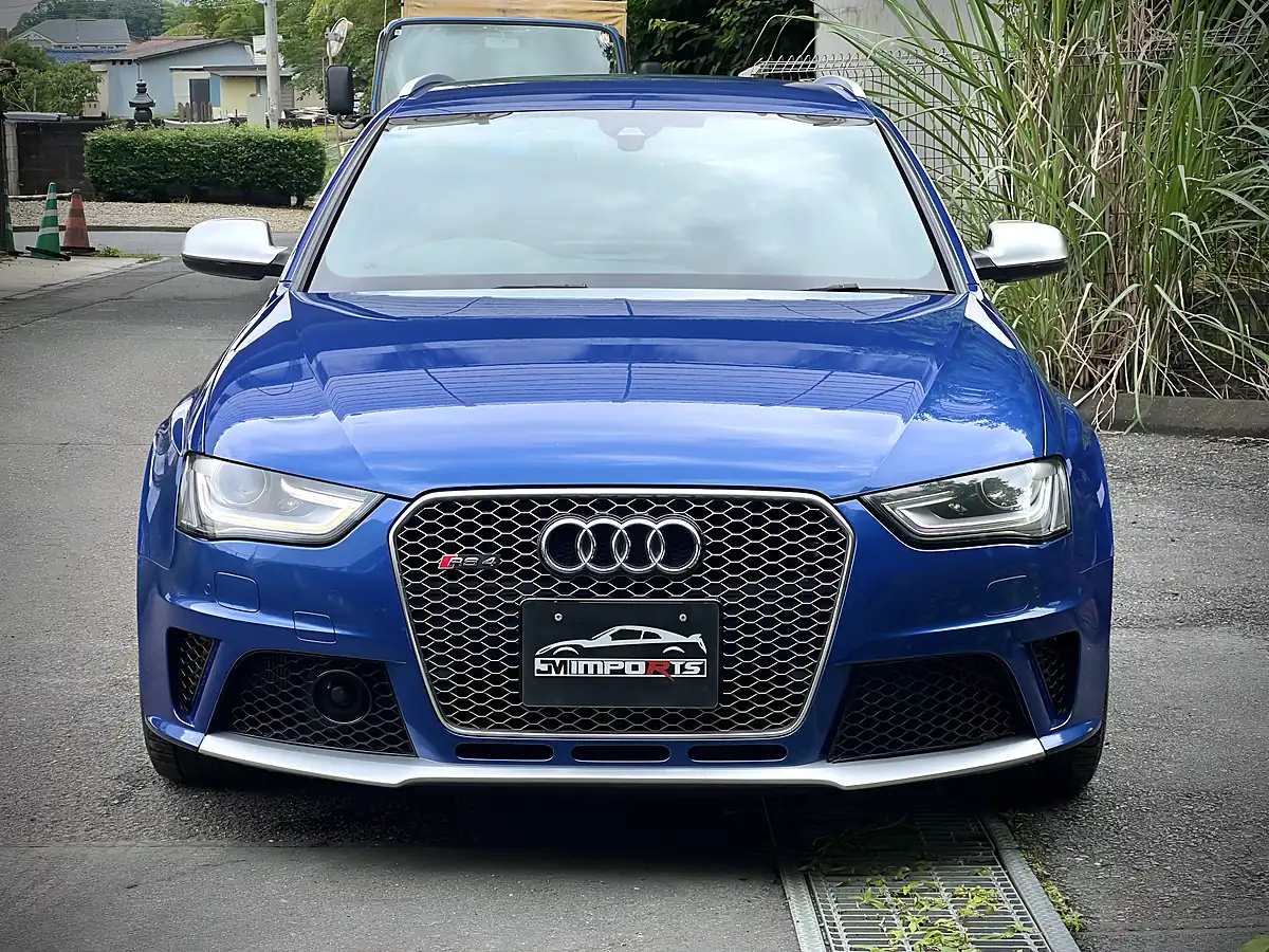 Used 2016 Audi RS4 Avant Blue Metallic - Interior and Exterior details 9