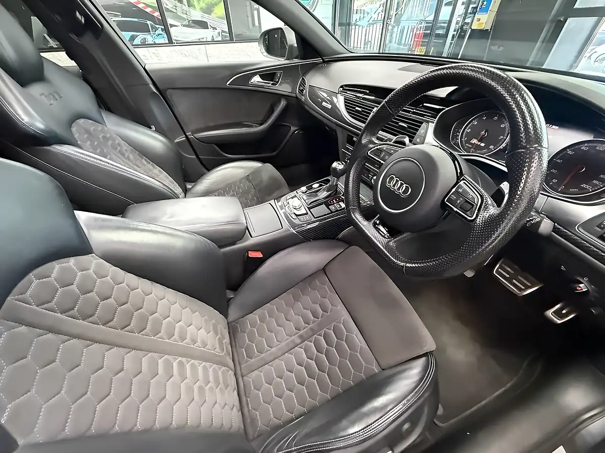 Used 2016 Audi RS6 Avant Performance Grey - Interior and Exterior details 3