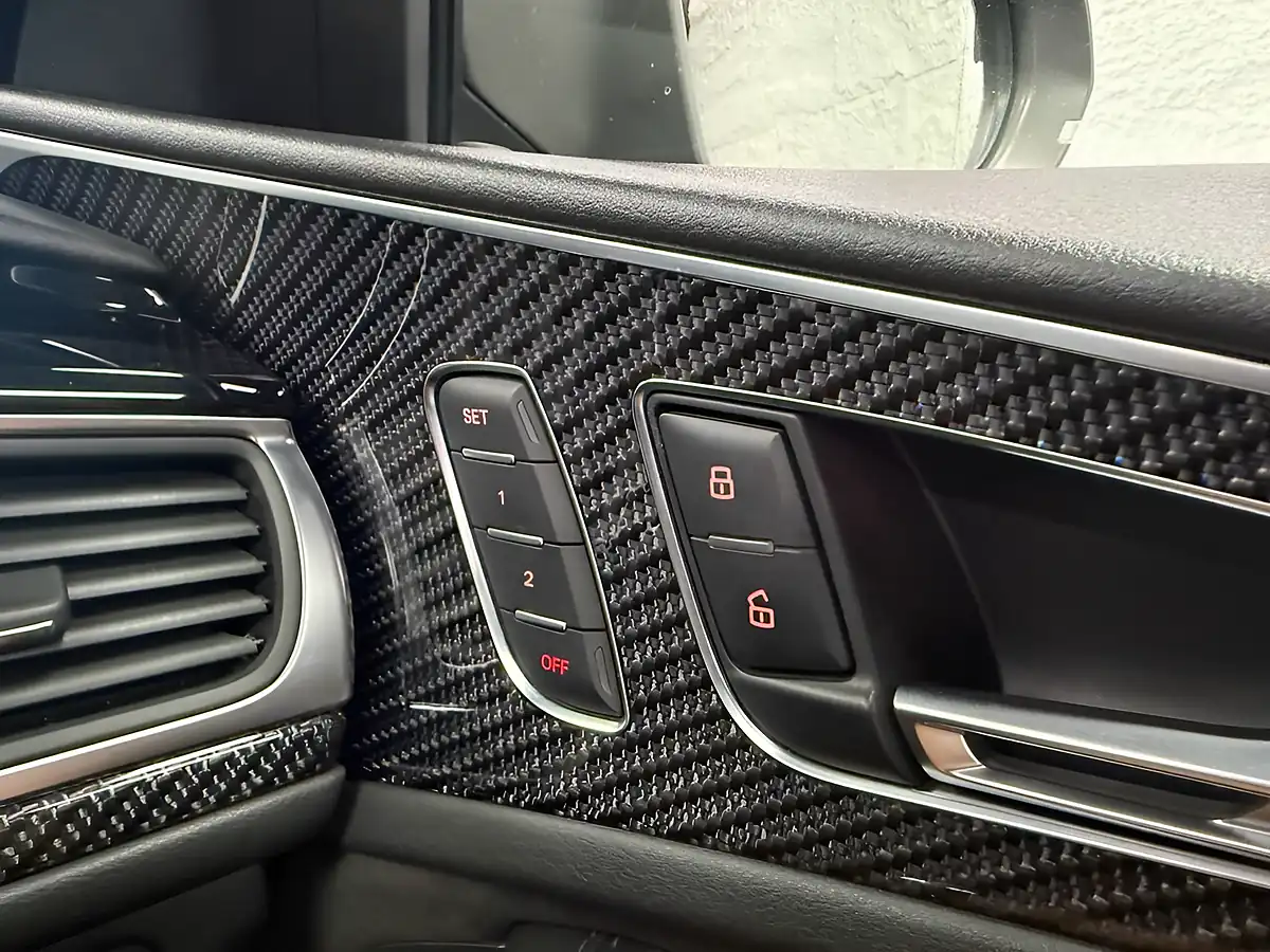 Used 2016 Audi RS6 Avant Performance Grey - Interior and Exterior details 7