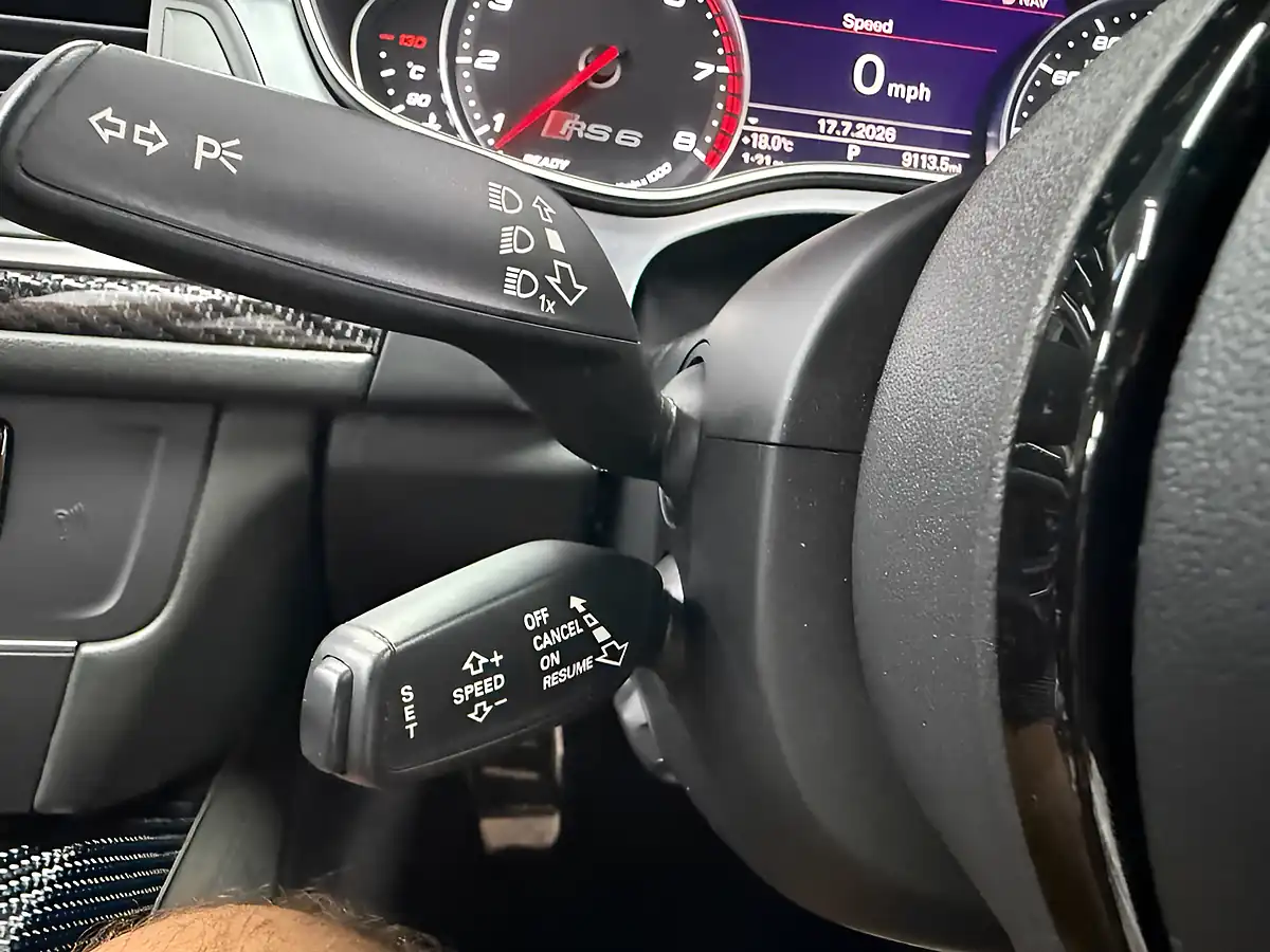 Used 2016 Audi RS6 Avant Performance Grey - Interior and Exterior details 9