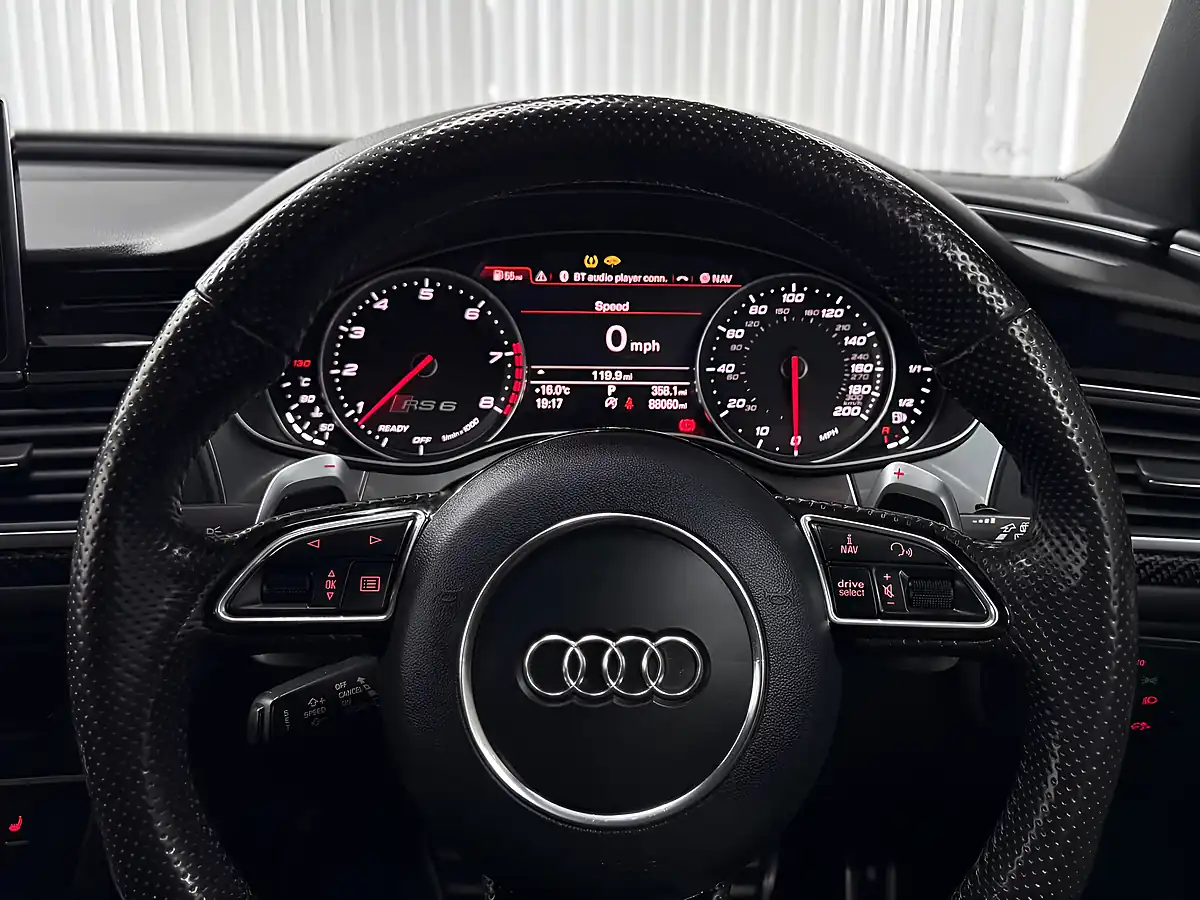 Used 2016 Audi RS6 Avant Performance Grey - Interior and Exterior details 16