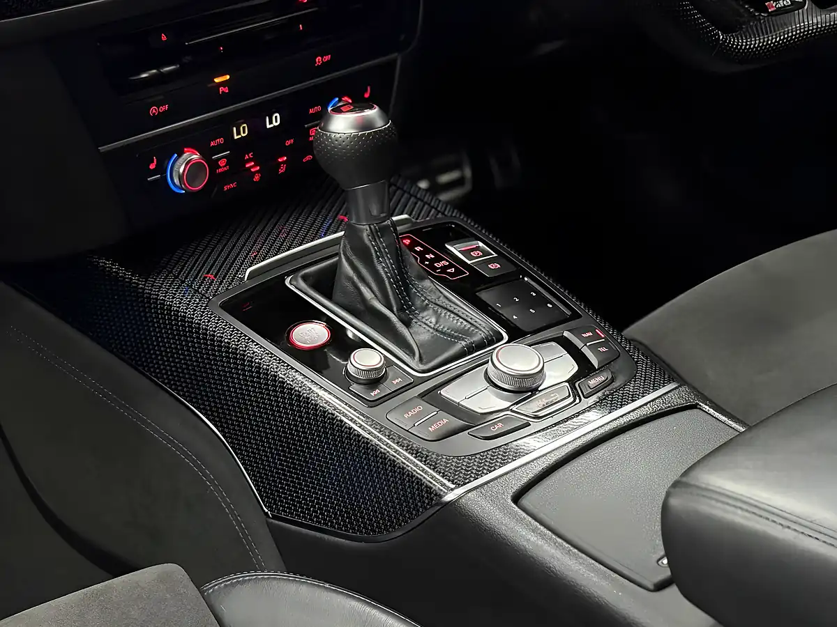 Used 2016 Audi RS6 Avant Performance Grey - Interior and Exterior details 17