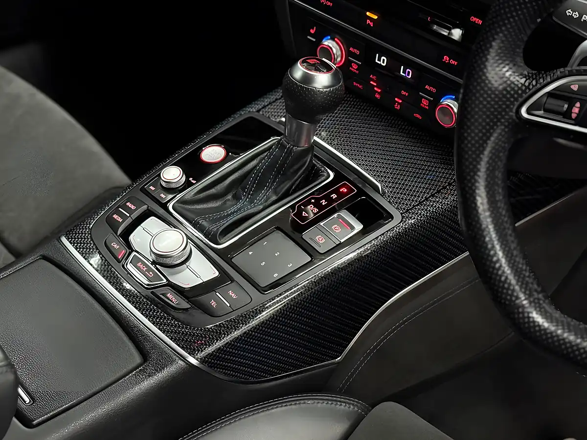 Used 2016 Audi RS6 Avant Performance Grey - Interior and Exterior details 3