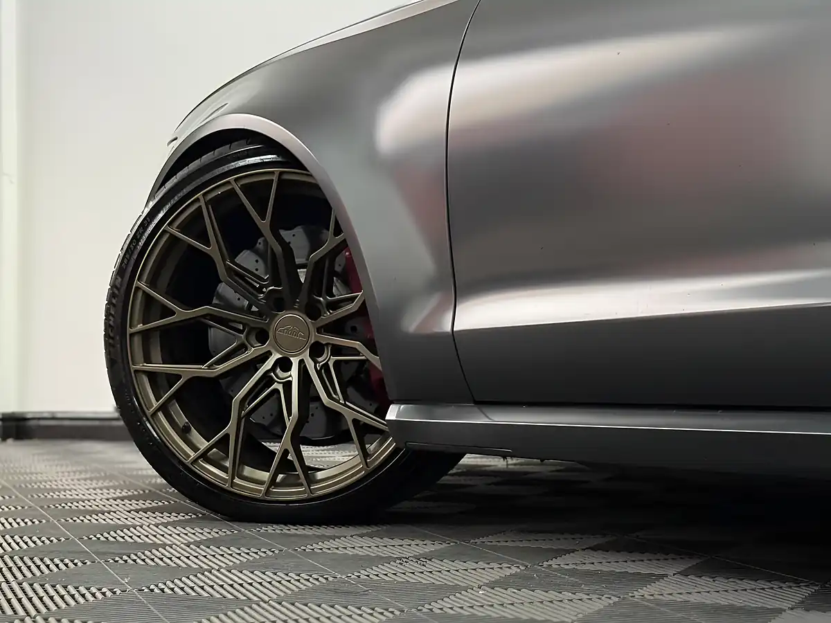 Used 2016 Audi RS6 Avant Performance Grey - Interior and Exterior details 6