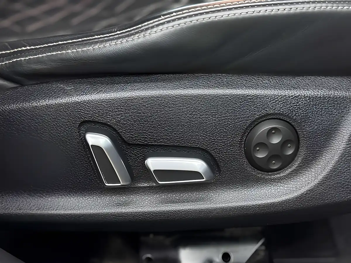 Used 2016 Audi S6 Black - Interior and Exterior details 11