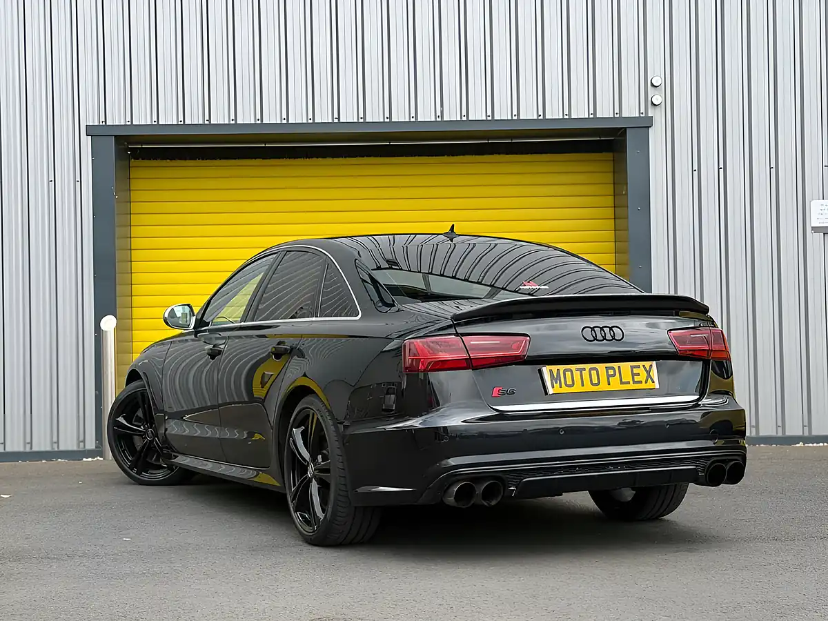 Used 2016 Audi S6 Saloon Black - Interior and Exterior details 9