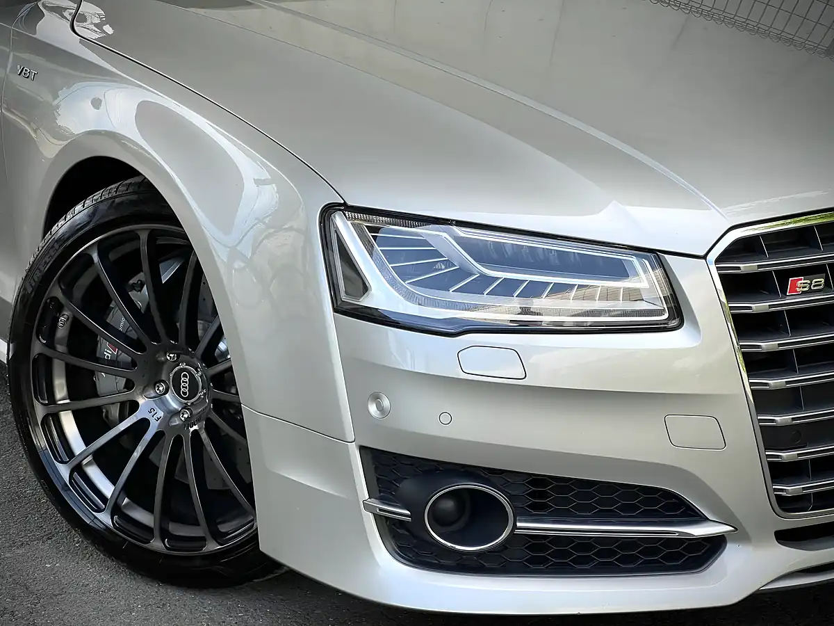 Used 2016 Audi S8 Plus Oem Silver - Interior and Exterior details 3