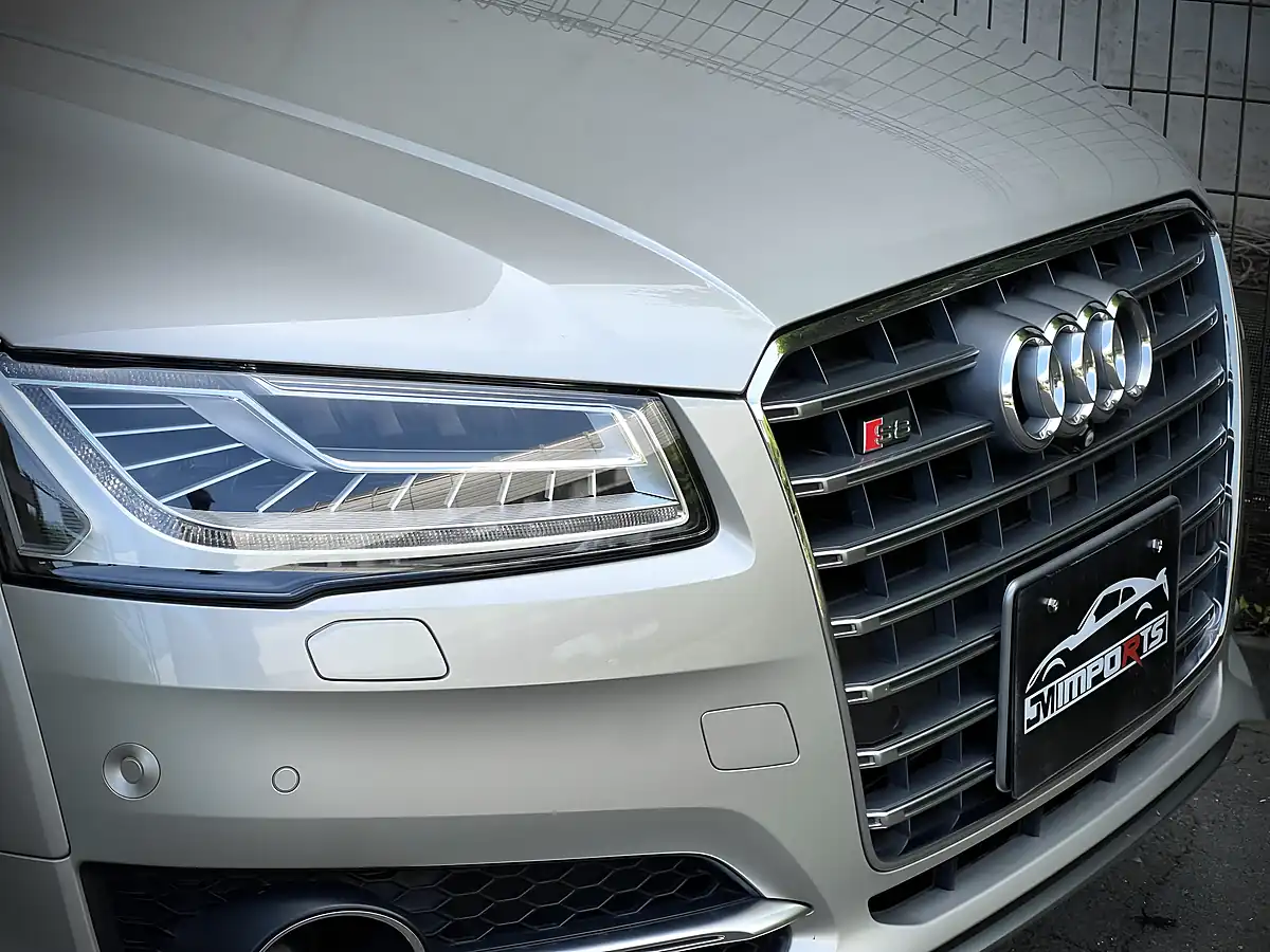 Used 2016 Audi S8 Plus Oem Silver - Interior and Exterior details 5