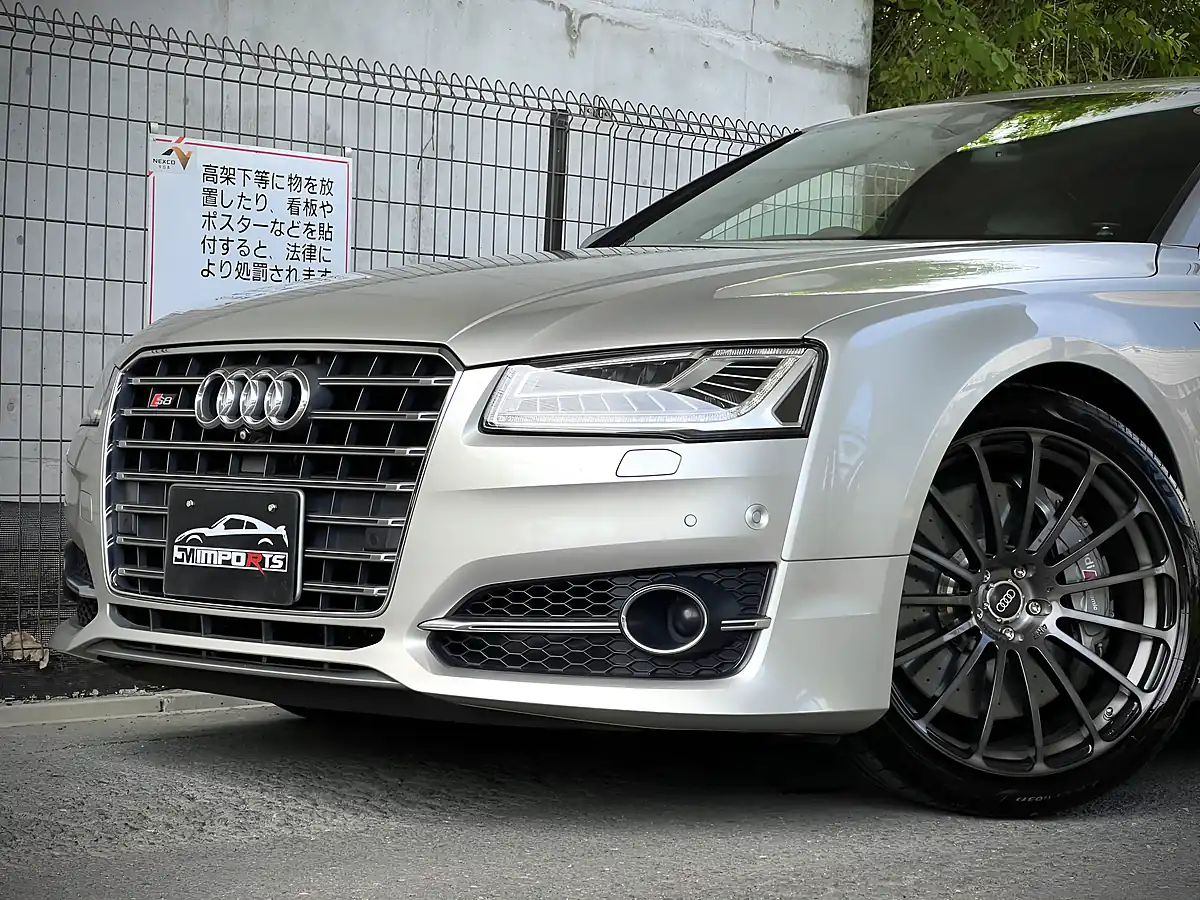 Used 2016 Audi S8 Plus Oem Silver - Interior and Exterior details 9