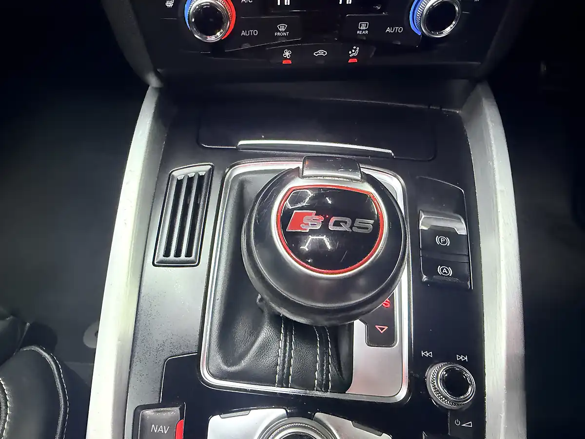 Used 2016 Audi SQ5 Blue - Interior and Exterior details 19