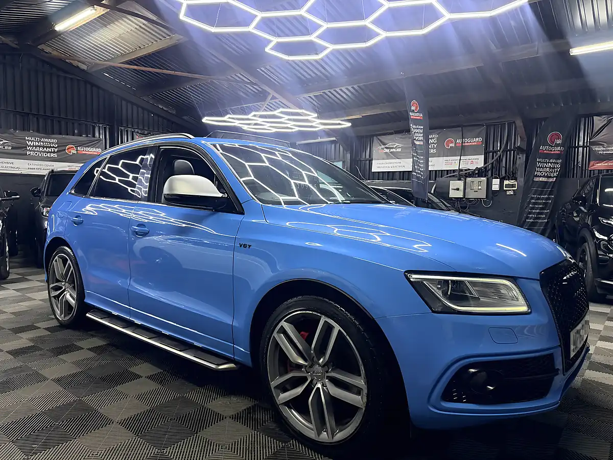 Used 2016 Audi SQ5 Blue - Interior and Exterior details 4