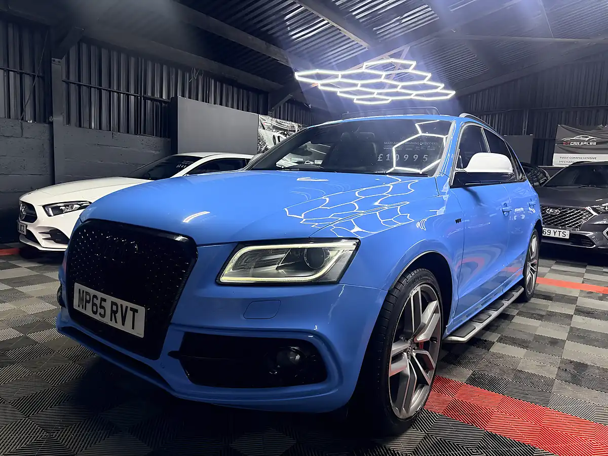 Used 2016 Audi SQ5 Blue - Interior and Exterior details 5
