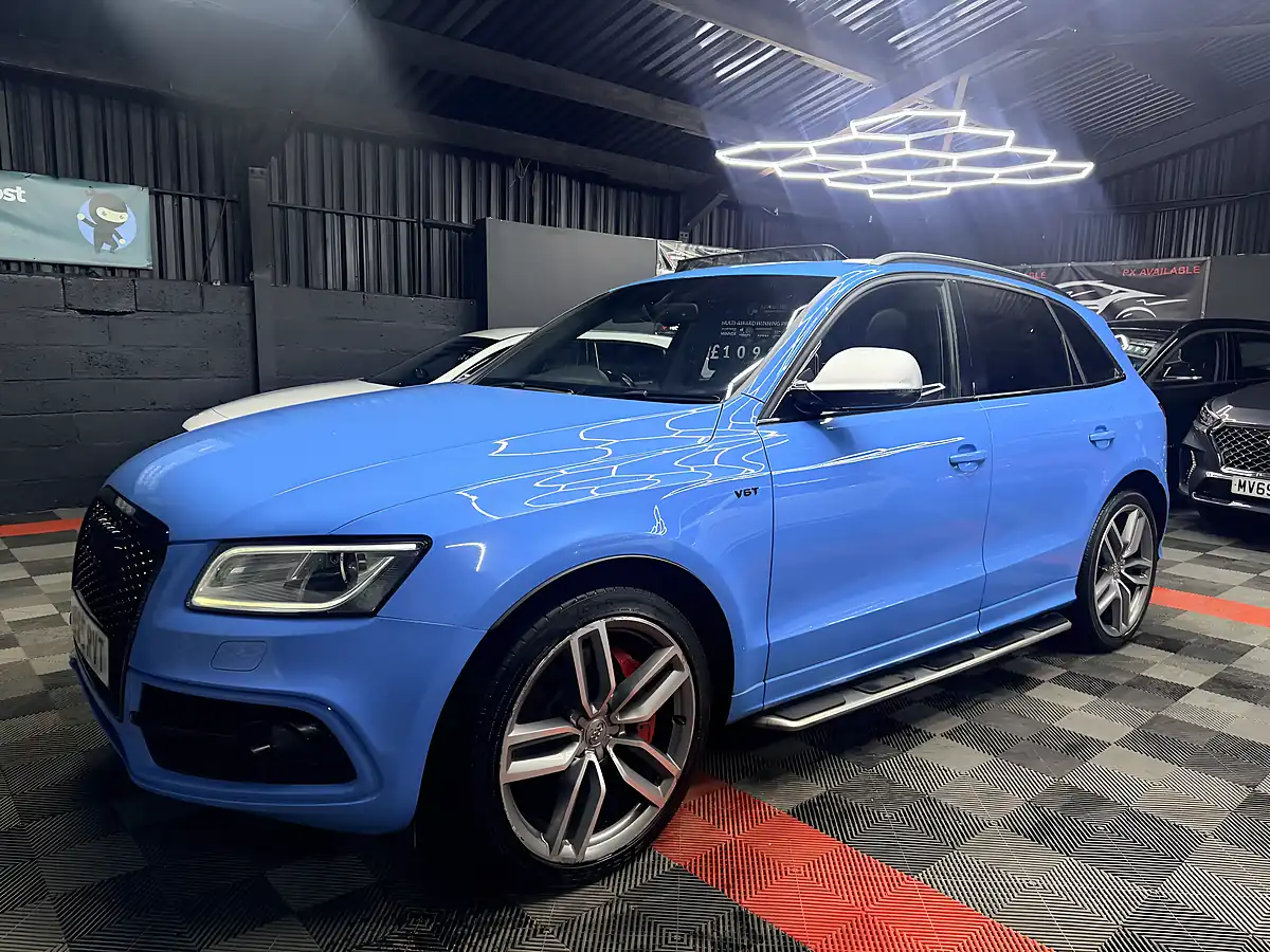 Used 2016 Audi SQ5 Blue - Interior and Exterior details 6