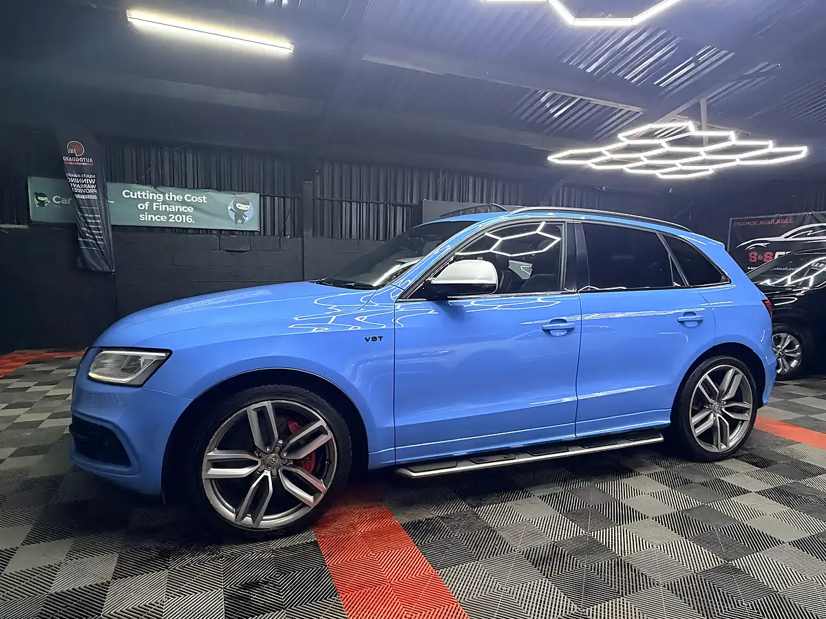 Used 2016 Audi SQ5 Blue - Interior and Exterior details 7