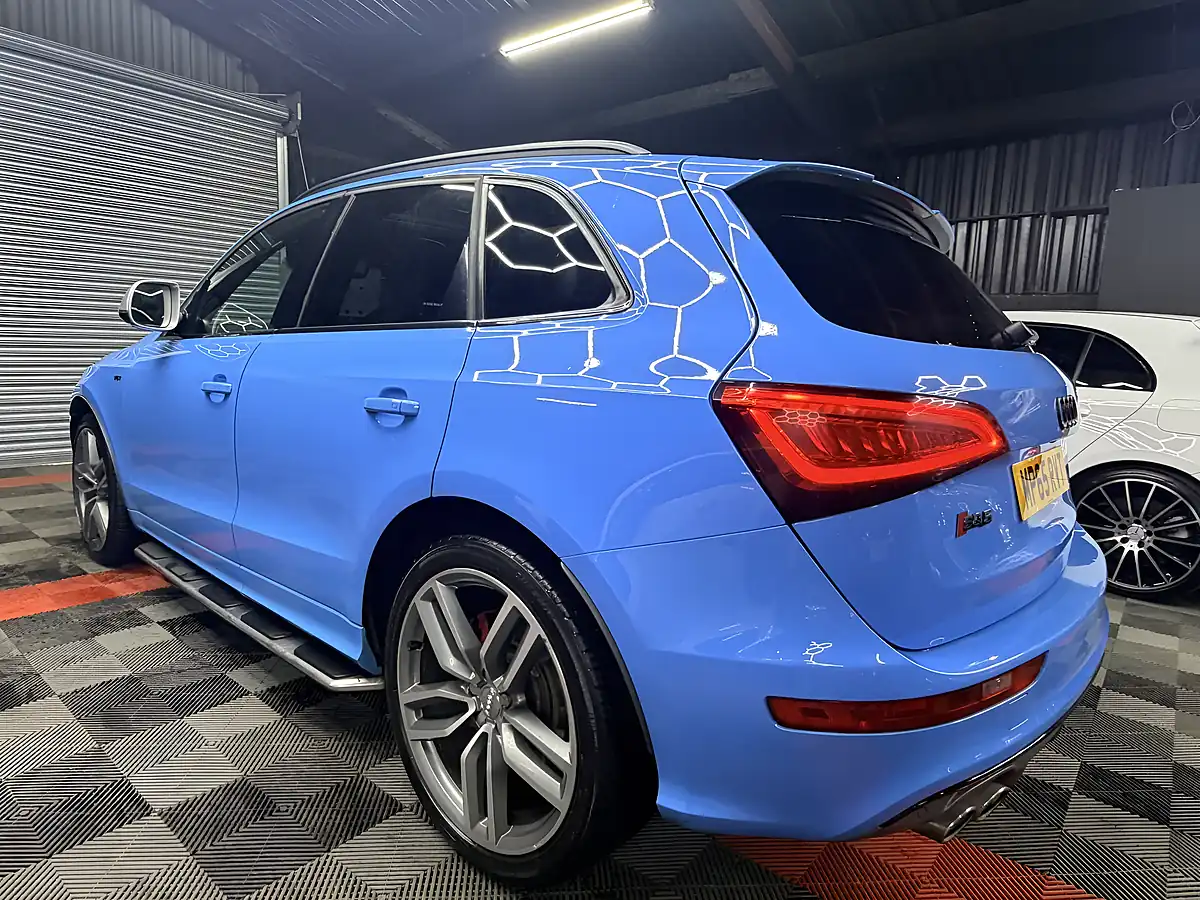 Used 2016 Audi SQ5 Blue - Interior and Exterior details 8