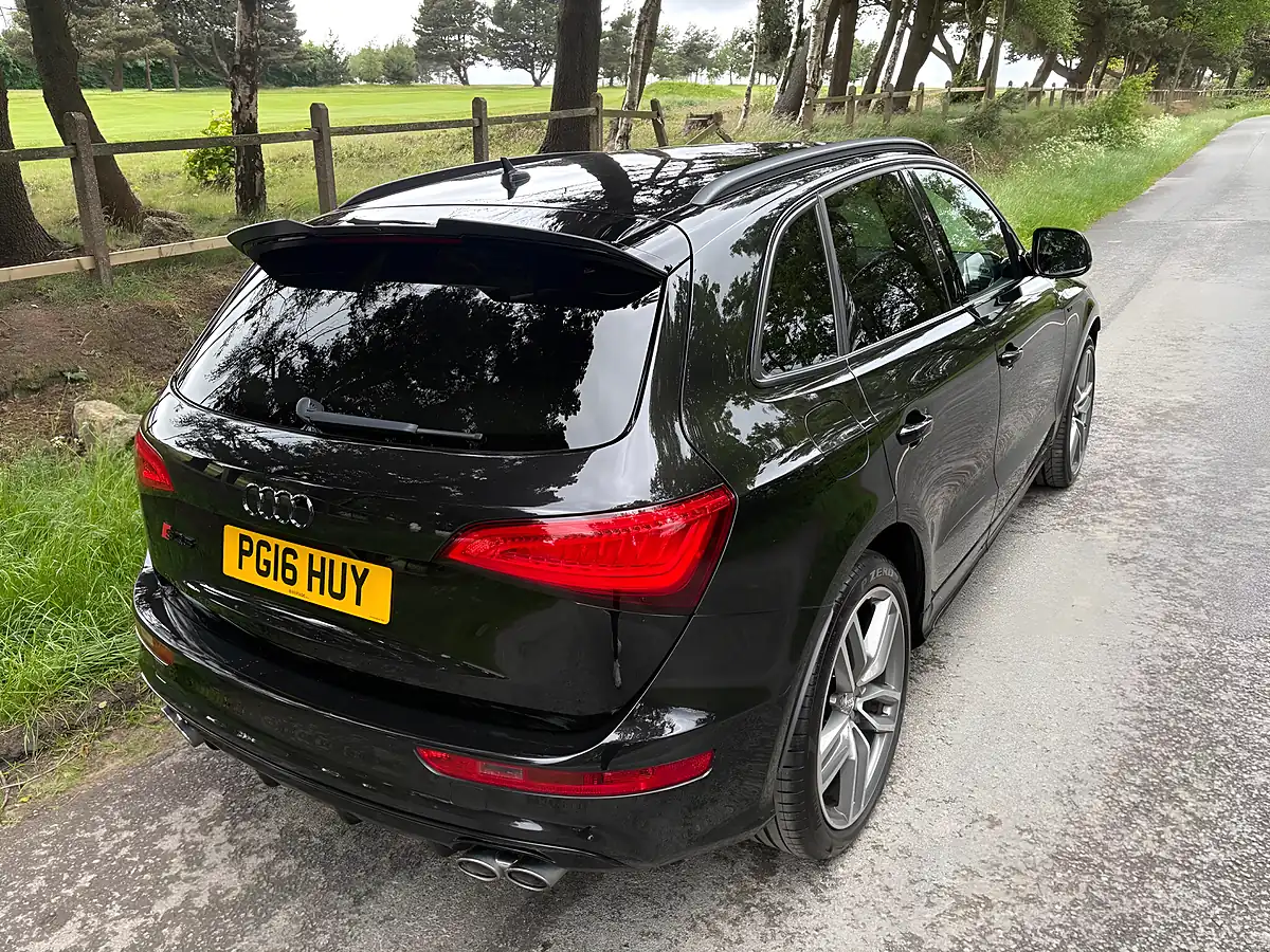 Used 2016 Audi SQ5 Plus Black - Interior and Exterior details 10
