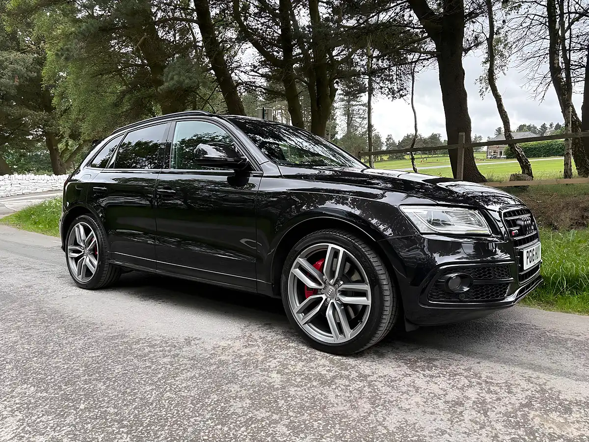 Used 2016 Audi SQ5 Plus Black - Interior and Exterior details 2