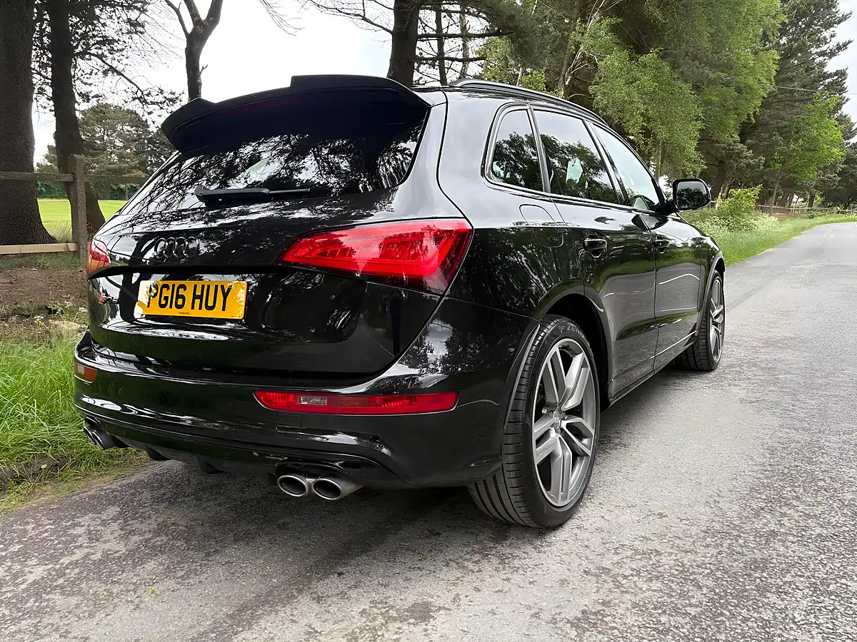 Used 2016 Audi SQ5 Plus Black - Interior and Exterior details 7