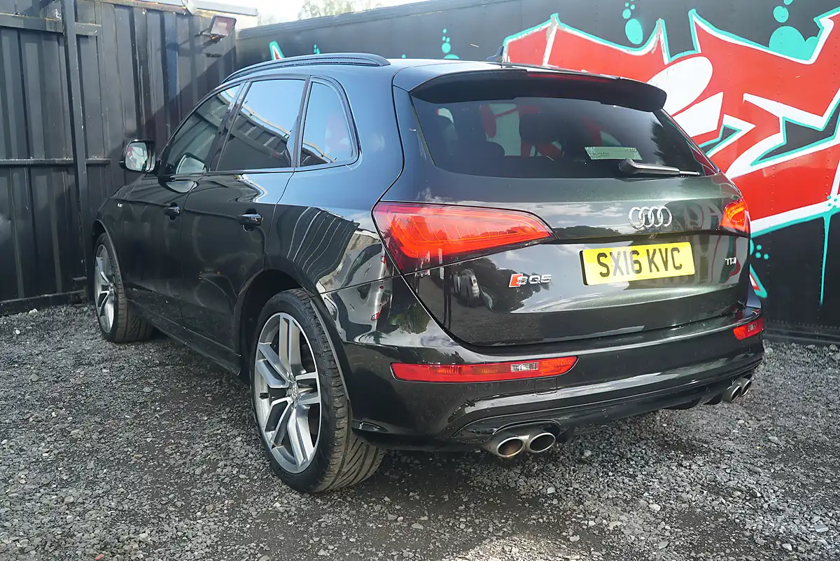Used 2016 Audi SQ5 Plus Black - Interior and Exterior details 10