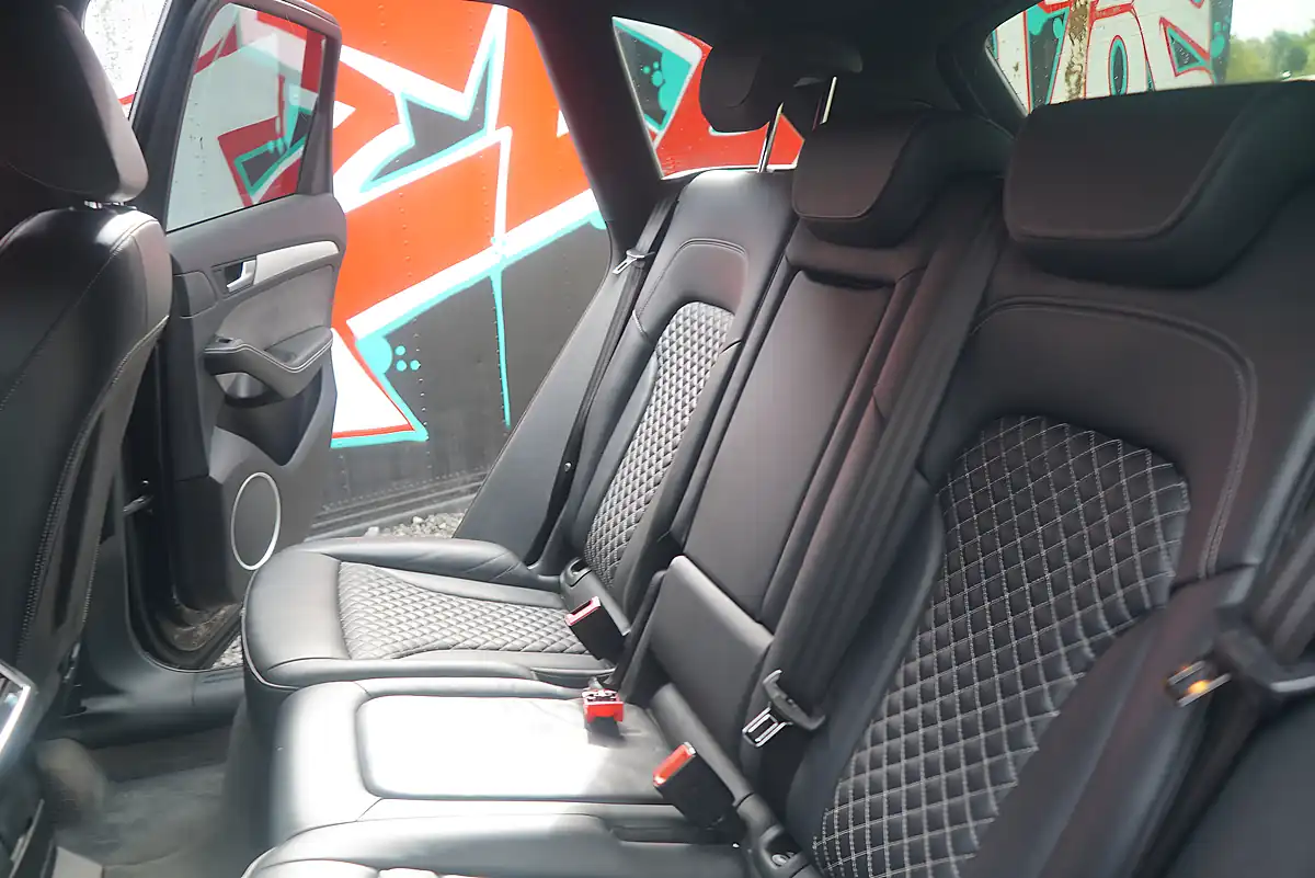Used 2016 Audi SQ5 Plus Black - Interior and Exterior details 18