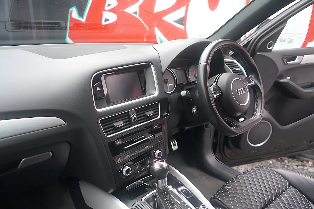 Used 2016 Audi SQ5 Plus Black - Interior and Exterior details 20