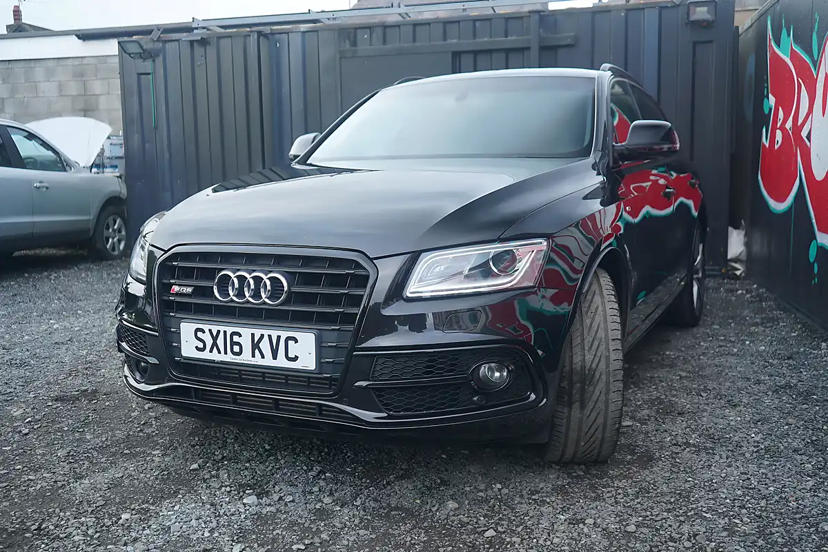 Used 2016 Audi SQ5 Plus Black - Interior and Exterior details 7