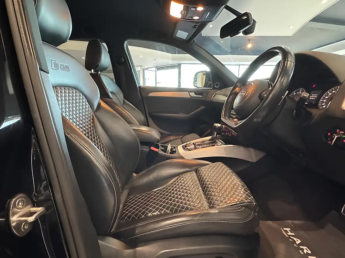 Used 2016 Audi SQ5 Plus Black - Interior and Exterior details 15