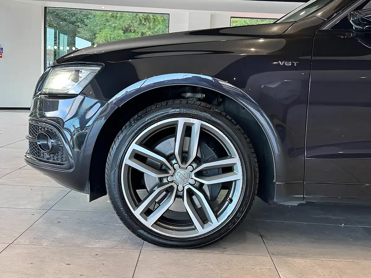 Used 2016 Audi SQ5 Plus Black - Interior and Exterior details 2