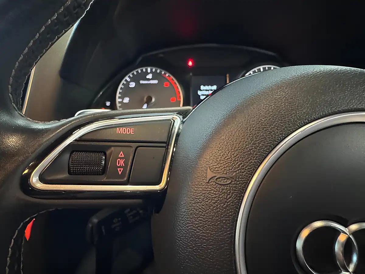 Used 2016 Audi SQ5 Plus Black - Interior and Exterior details 20