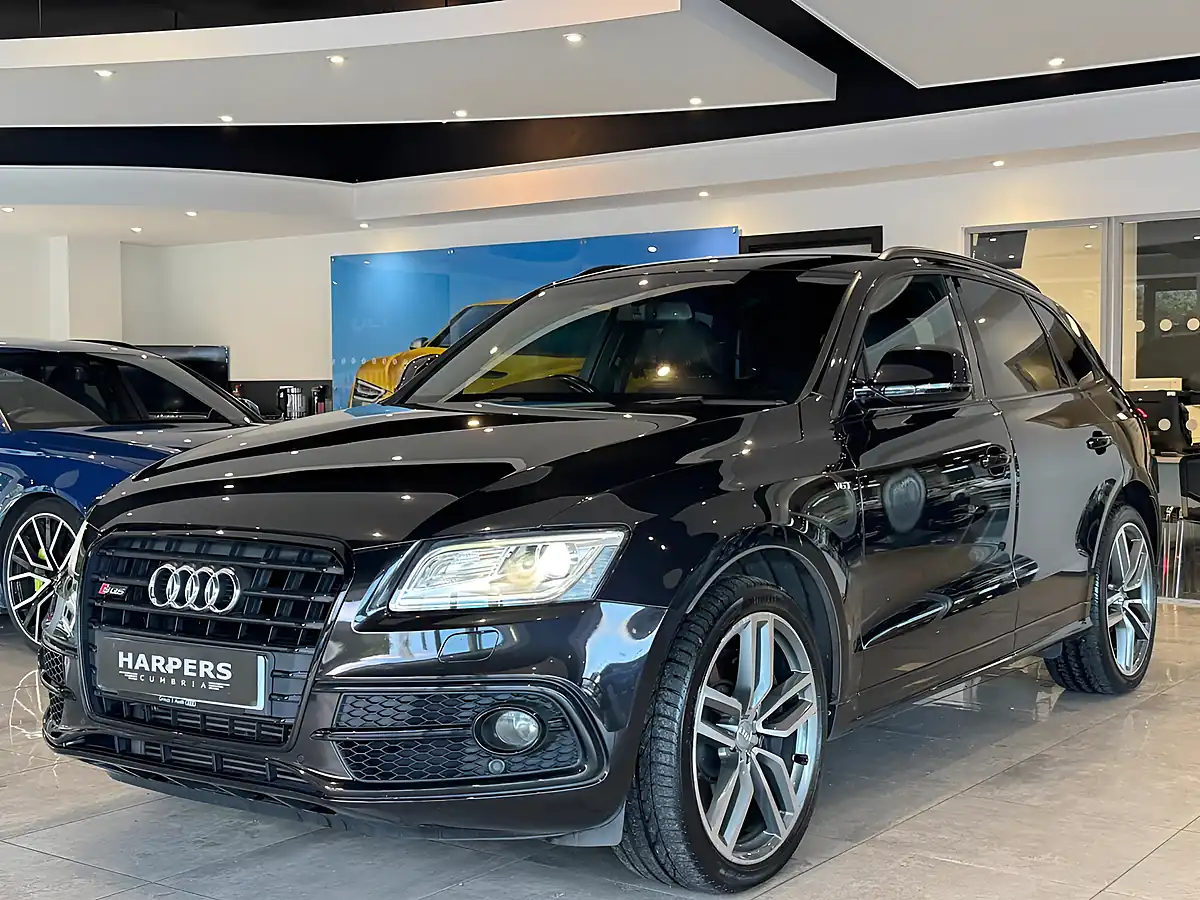 Used 2016 Audi SQ5 Plus Black - Interior and Exterior details 3