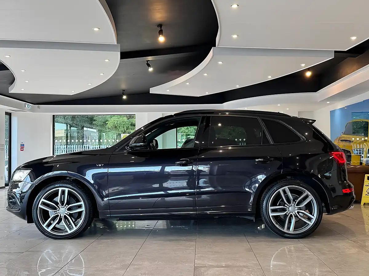 Used 2016 Audi SQ5 Plus Black - Interior and Exterior details 7
