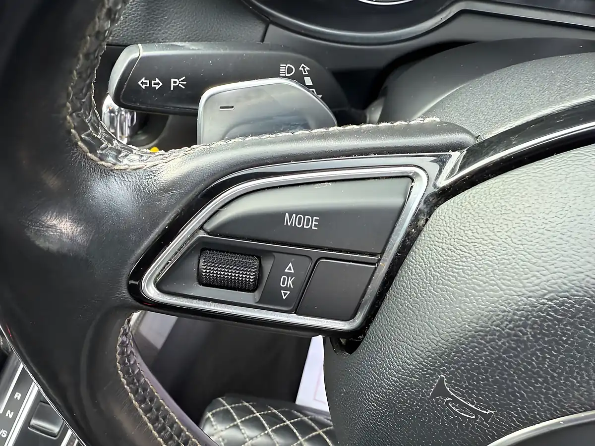 Used 2016 Audi SQ5 Plus Black - Interior and Exterior details 11