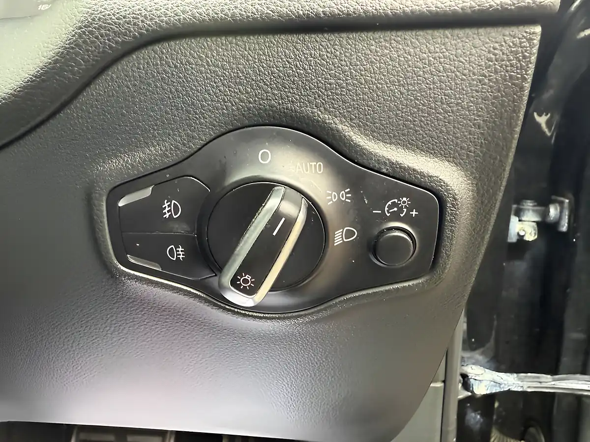 Used 2016 Audi SQ5 Plus Black - Interior and Exterior details 12
