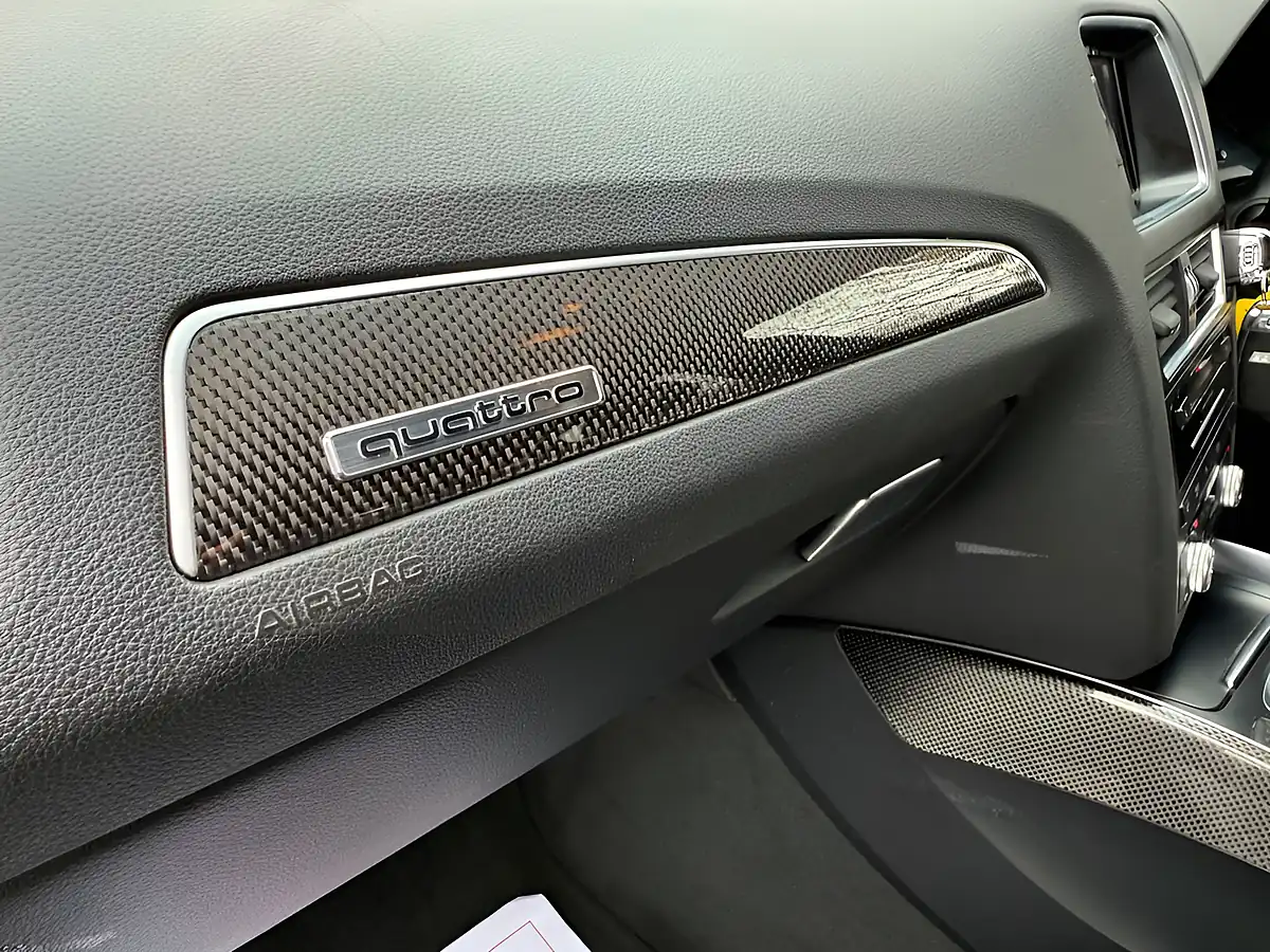 Used 2016 Audi SQ5 Plus Black - Interior and Exterior details 16