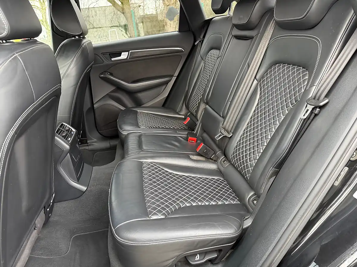 Used 2016 Audi SQ5 Plus Black - Interior and Exterior details 18