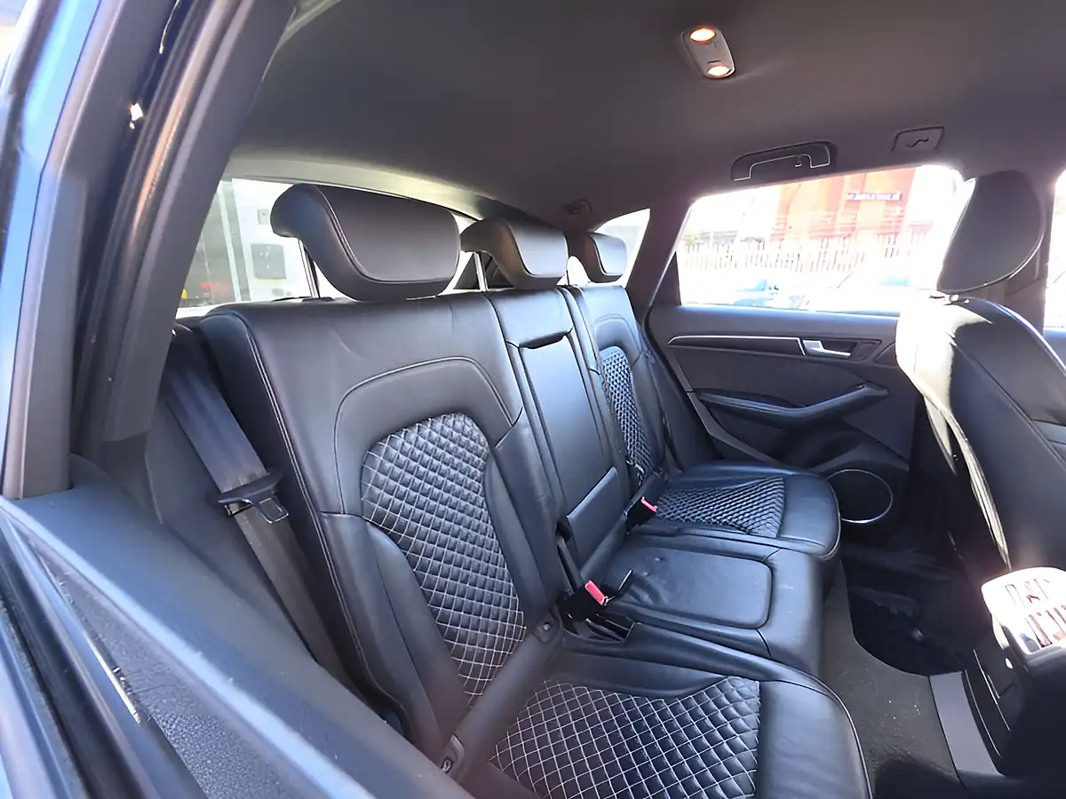 Used 2016 Audi SQ5 Plus Black - Interior and Exterior details 10