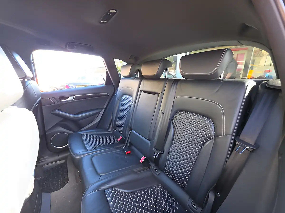 Used 2016 Audi SQ5 Plus Black - Interior and Exterior details 12